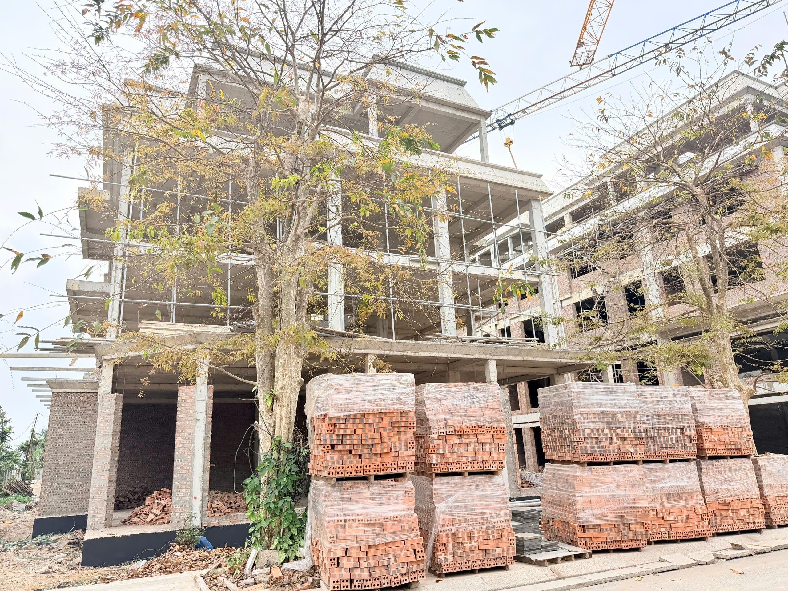 BÁN SIÊU PHẨM LIỀN KỀ  GREEN LITTLE TOWN 100M 5 TẦNG NHỈNH 17 TỶ 2