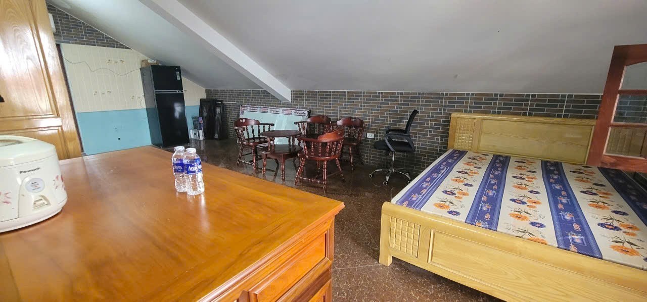 CHO THUÊ TẦNG 4 RỘNG RÃI – BẮC CẦU, LONG BIÊN – 7 TRIỆU/THÁNG 2