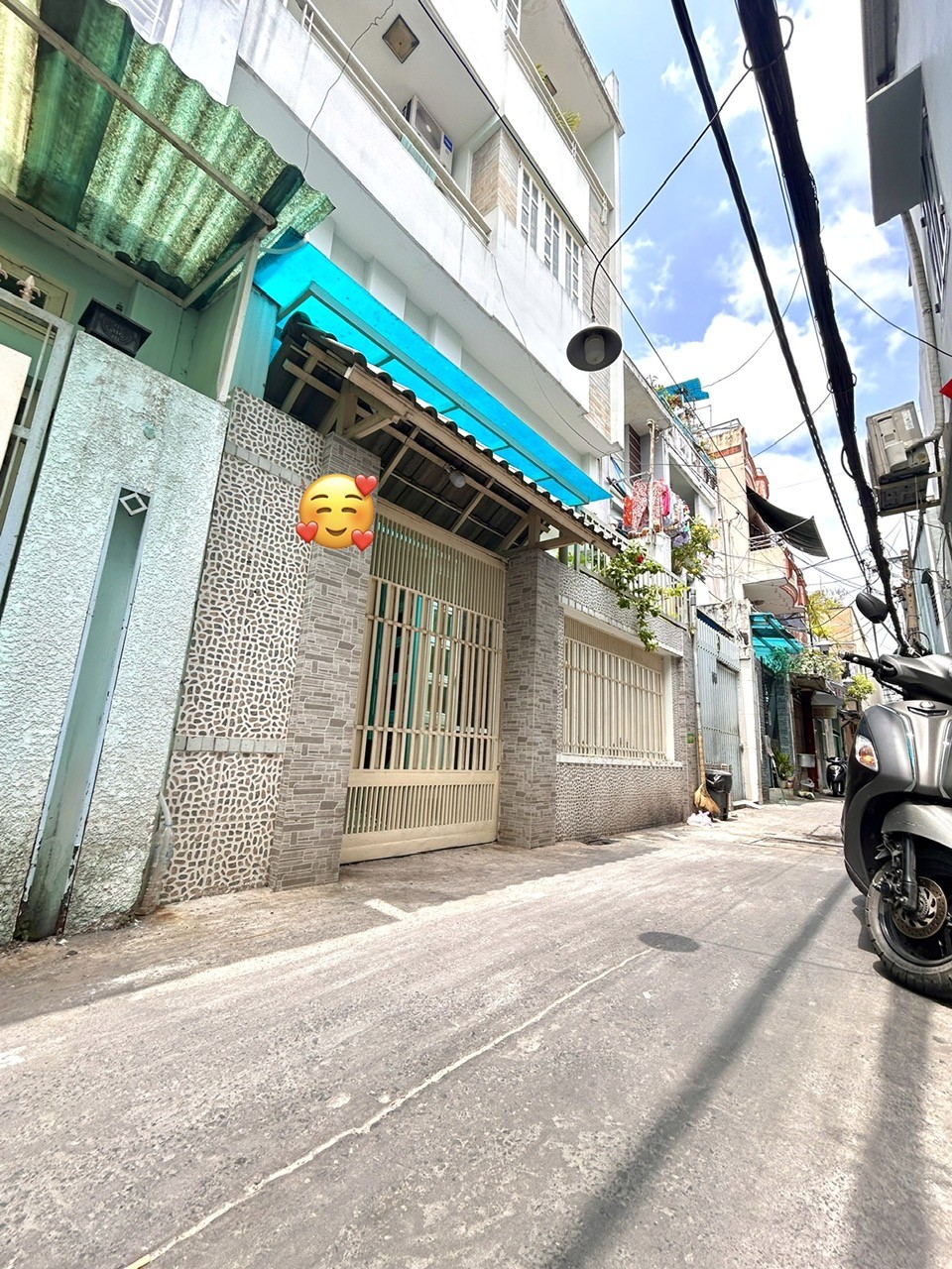 SIÊU PHẨM Q4- NGANG LỚN 12.3M2-  CHỈ 10M RA MẶT TIỀN XE HƠI Đ. XÓM CHIẾU- MUA 1 ĐƯỢC 2- GẦN TRƯỜNG 5