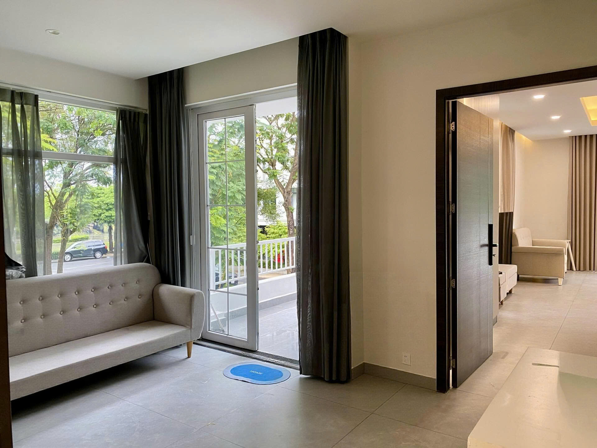 Cho thuê Biệt thự Phường Phú Hữu, Quận 9, Diện tích 360m², Giá 055 Triệu/tháng 9