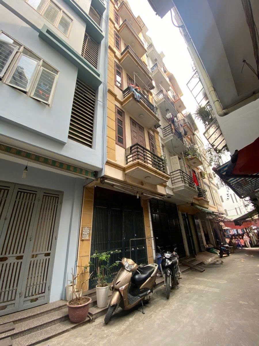 Phố Trạm Long Biên 8 tỷ 50m ngõ thông thoáng sát phố