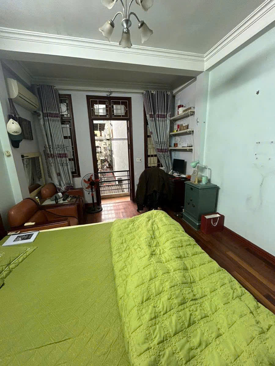 Phố Trạm Long Biên 8 tỷ 50m ngõ thông thoáng sát phố 4