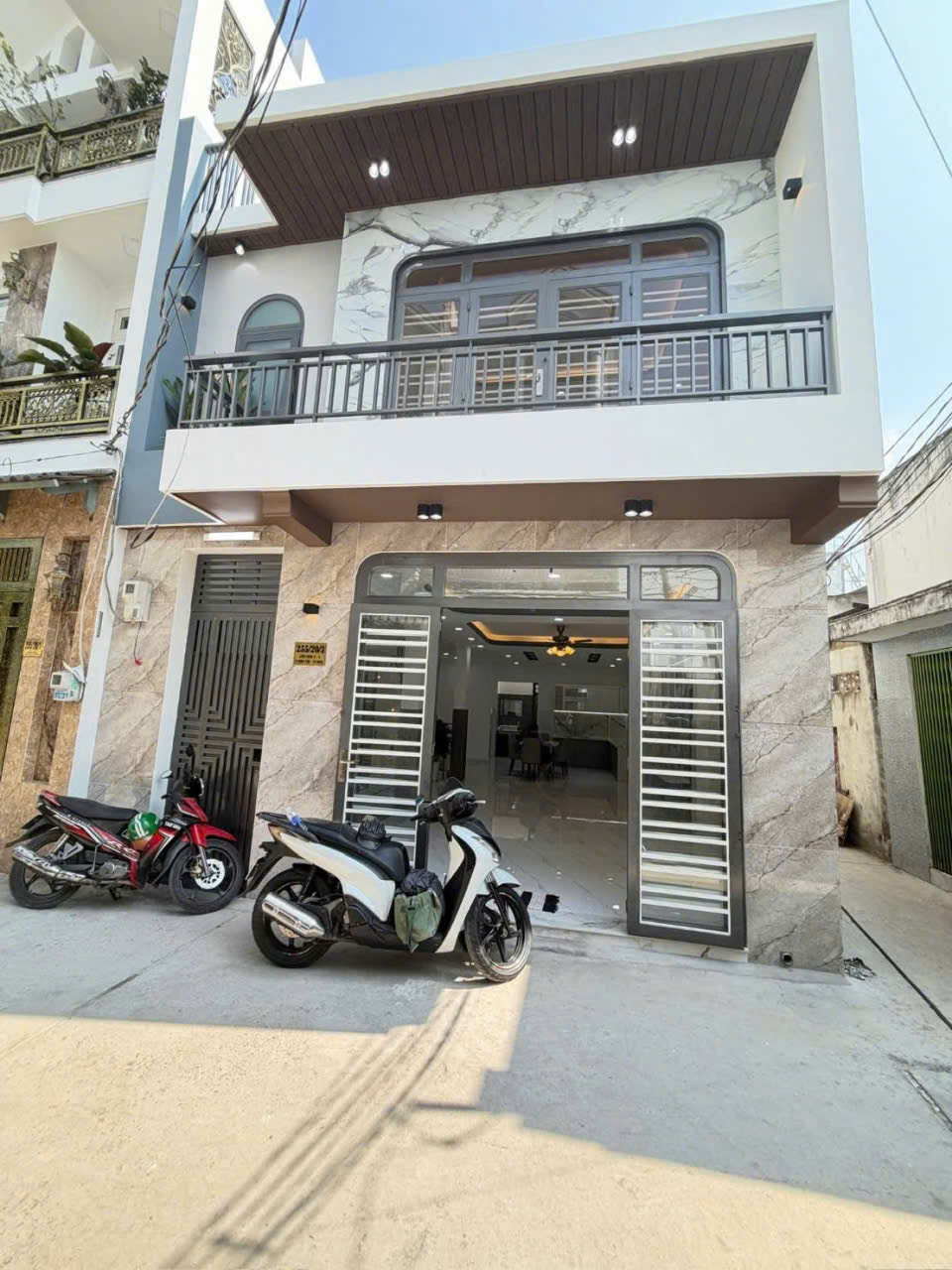 Bán nhà hẻm 8m Liên khu 4-5, Bình Hưng Hòa B góc 2 mt , 1 lầu ,3 pn ,3wc giá 5,6 tỷ 10