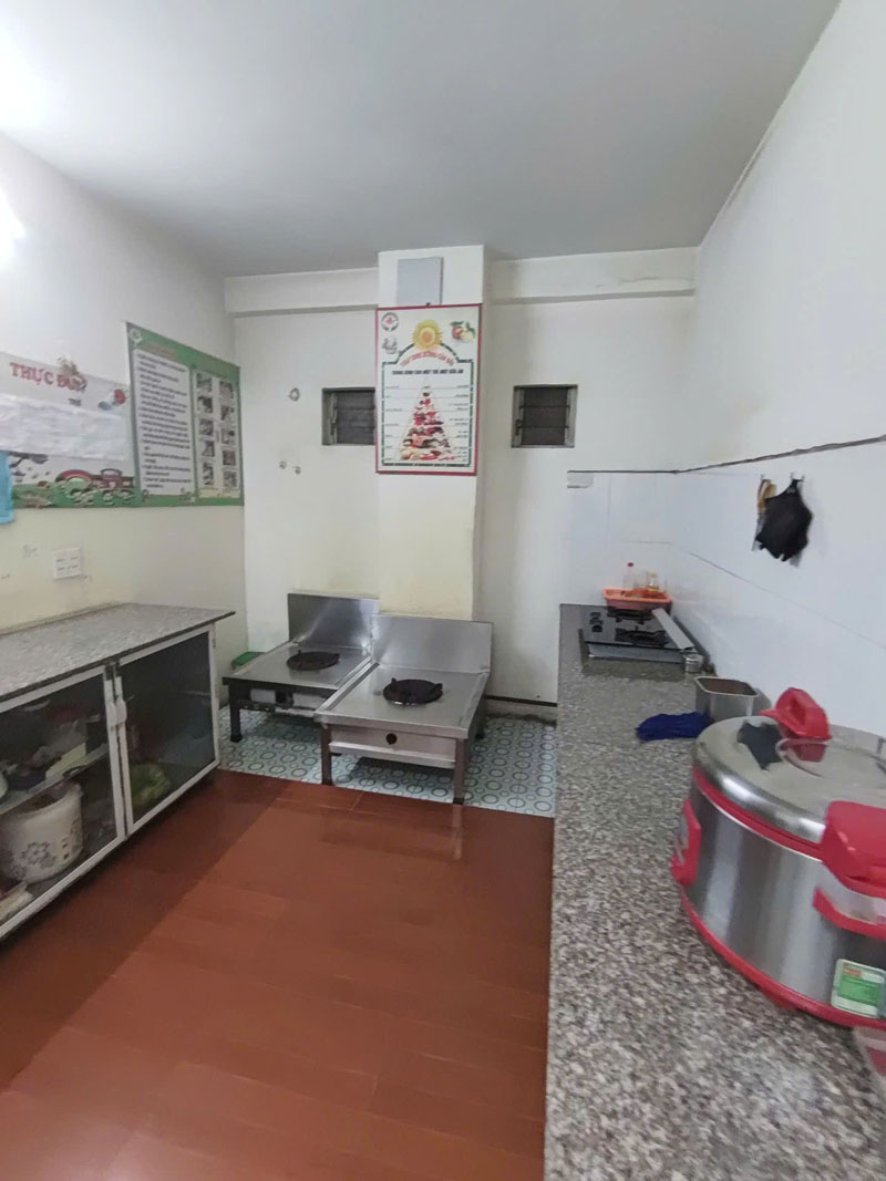 Cần bán 102m2 nhà 4 tầng mặt phố Chính Trung, Gia Lâm. Đang cho thuê dòng tiền ổn định