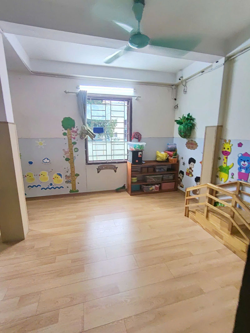 Cần bán 102m2 nhà 4 tầng mặt phố Chính Trung, Gia Lâm. Đang cho thuê dòng tiền ổn định 4