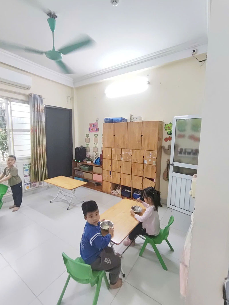 Cần bán 102m2 nhà 4 tầng mặt phố Chính Trung, Gia Lâm. Đang cho thuê dòng tiền ổn định 5