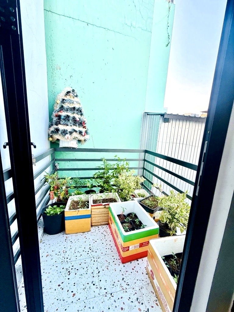 NHÀ ĐẸP VÀO Ở NGAY CHỈ 5.2T- Đ.TÔN ĐẢN NGANG 4.2M- LƯU THÔNG RA Đ.SỐ - KHÁNH HỘI- HOÀNG DIỆU- 4