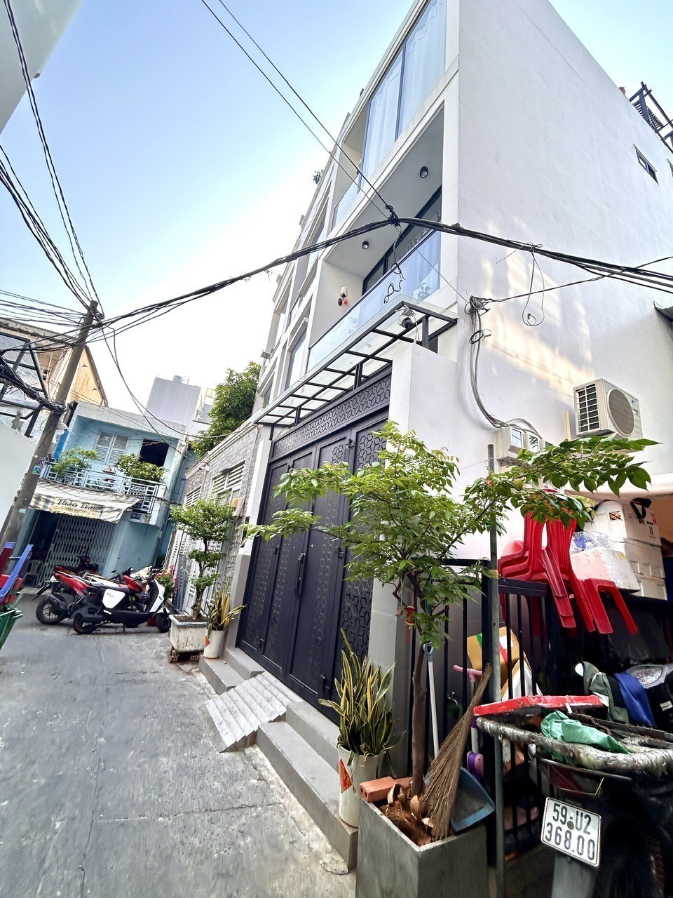 BÁN NHÀ Đ.TÔN ĐẢN 4 TẦNG VÀO Ở NGAY- NGANG ĐẸP 4.2M- CHỈ 5.2T- LƯU THÔNG Đ.SỐ- KHÁNH HỘI- HOÀNG 2