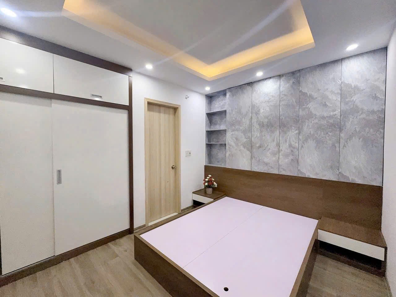 Chỉ 3,X Tỷ - Sở Hữu Ngay Căn Góc 80m2 chung cư Thanh Hà 5