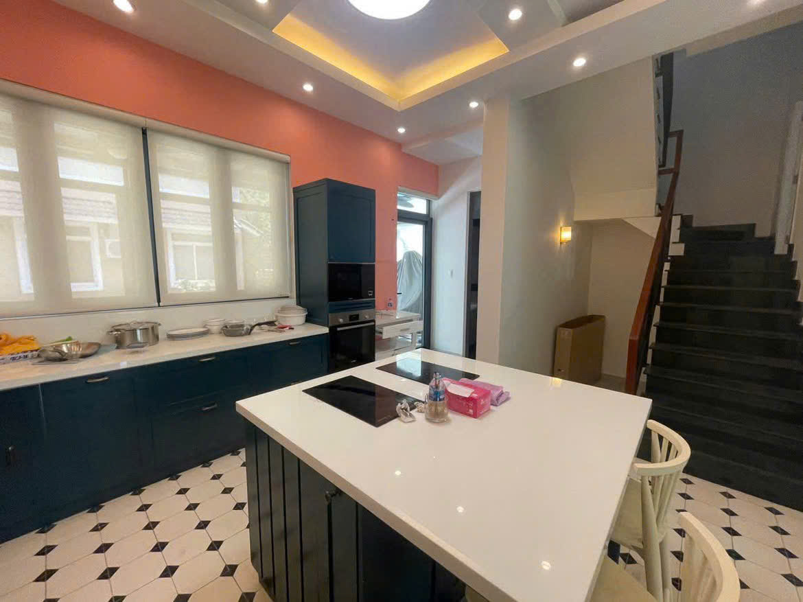 Cần bán Biệt thự Thủ Đức, Hồ Chí Minh, Diện tích 240m², Giá 018 Tỷ 2