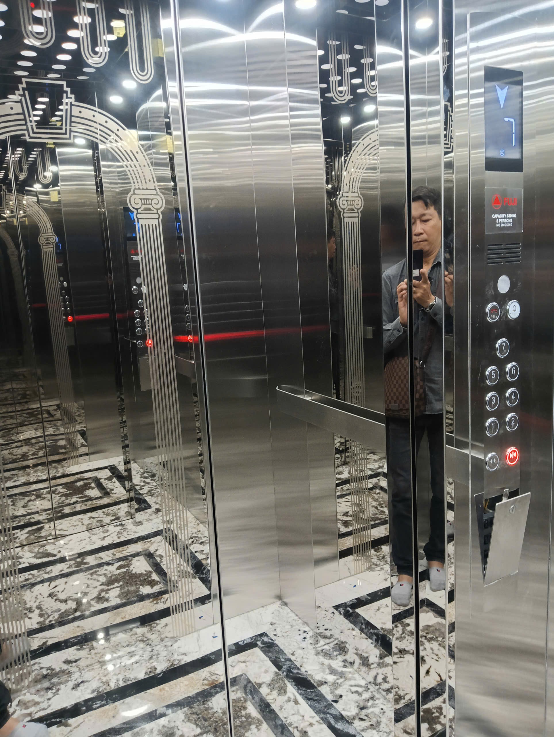 Bán nhà khu phân lô đường Nguyễn Văn Cừ - Long Biên - HN. 2