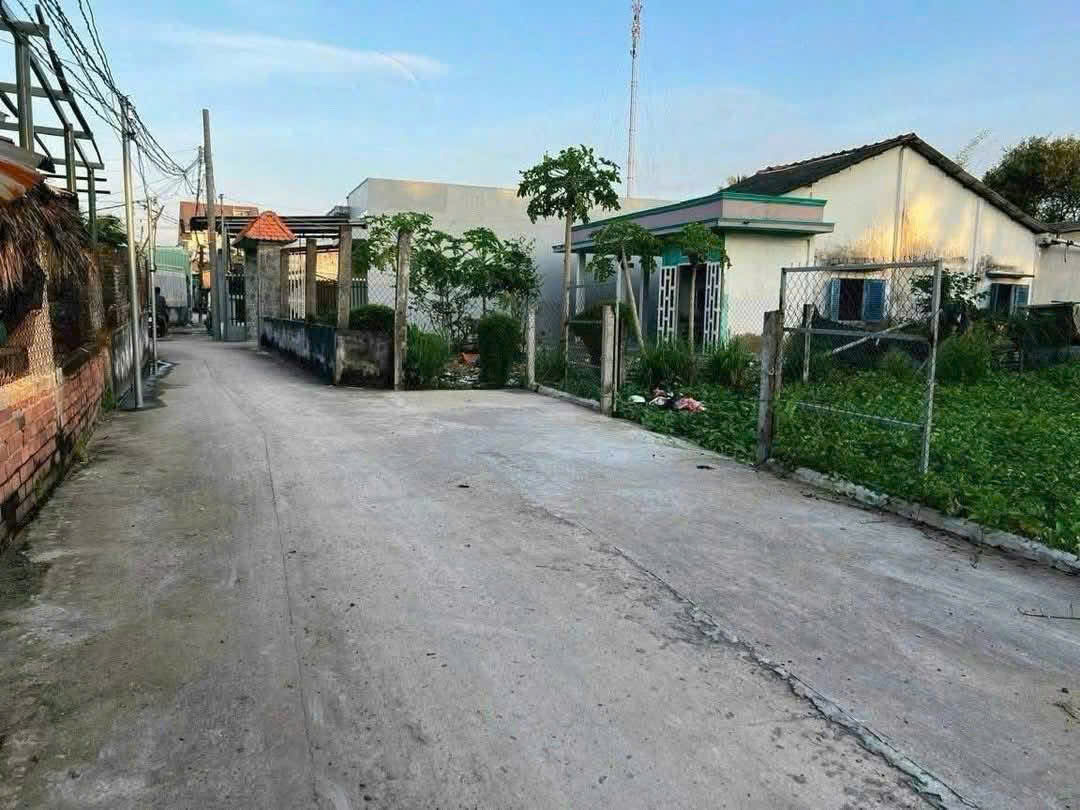 Cần bán Đất Xã Thạnh Đức, Bến Lức, Diện tích 186m², Giá 1.2 Tỷ