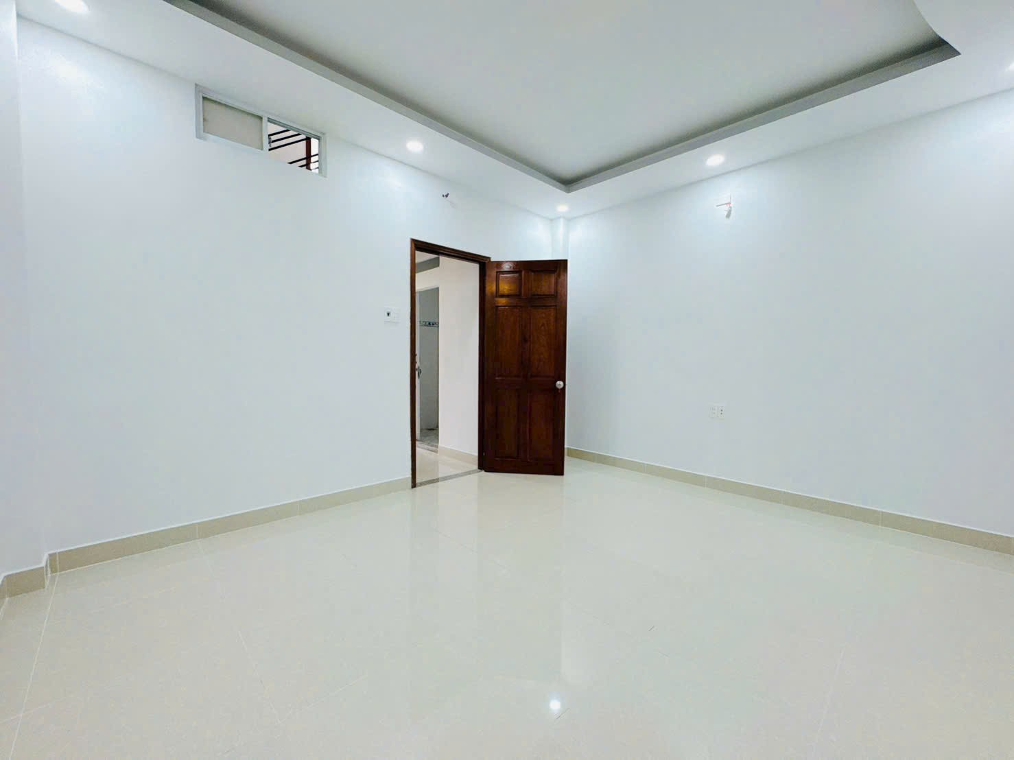 Siêu phẩm 4 tầng Q7 sát Phú Mỹ Hưng, SHR hoàn công đủ, giá 5.99 tỷ 2