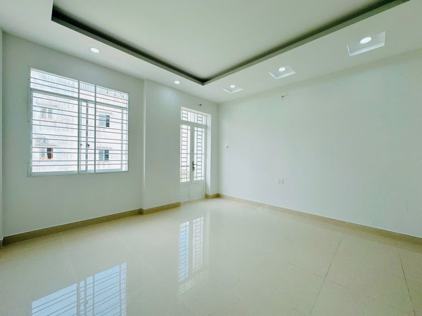 Siêu phẩm 4 tầng Q7 sát Phú Mỹ Hưng, SHR hoàn công đủ, giá 5.99 tỷ 3