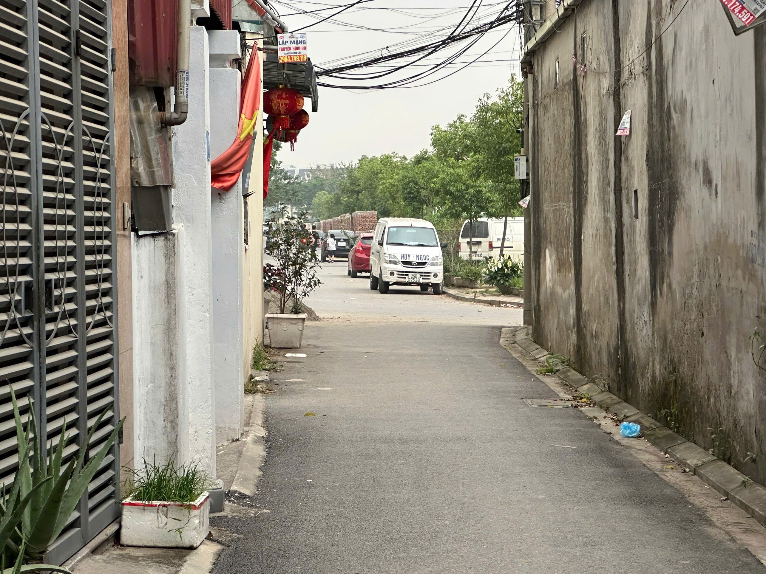 BÁN ĐẤT HƯƠNG MẠC TỪ SƠN DT 50M2 VÀI BƯỚC RA Ô TÔ TRÁNH SÁT BÊN KHU PHÂN LÔ VĨNH THỊ DÂN CƯ ĐÔNG 2