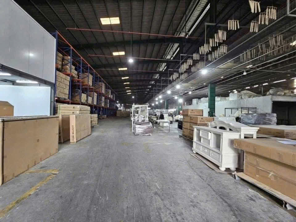 Cho thuê Kho - Nhà xưởng Thủ Dầu Một, Bình Dương, Diện tích 1800m², Giá Thương lượng 3