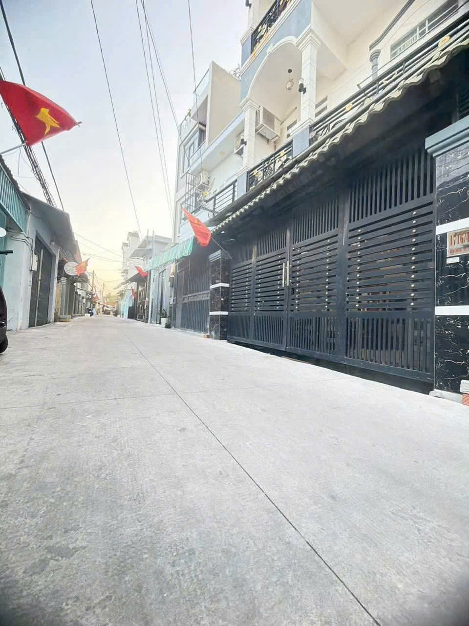 BÁN NHÀ HẺM XE HƠI 2 CHIỀU I 1716 HUỲNH TẤN PHÁT  5 TỶ 880 I 4