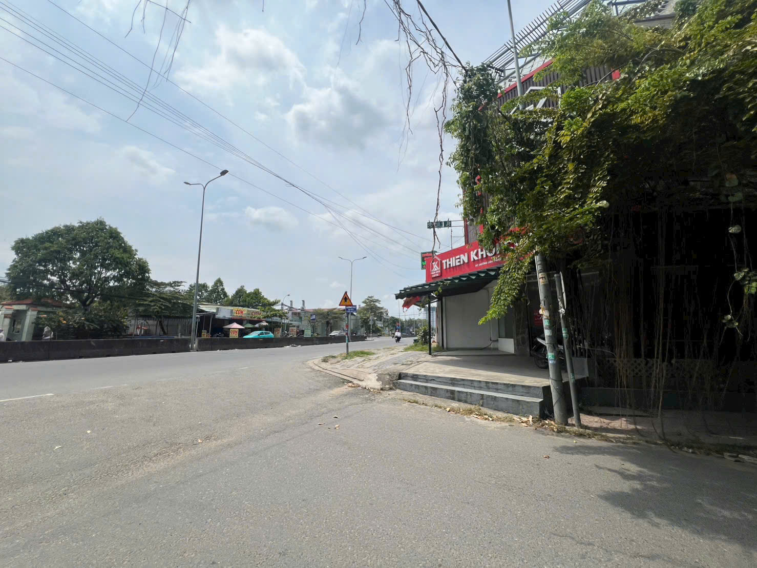 Cho thuê Nhà mặt tiền Phường Phú Hữu, Quận 9, Diện tích 216m², Giá 50 Triệu/tháng 2