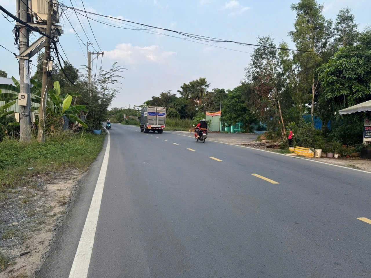 Bán đất mặt tiền Mai Bá Hương,Lê Minh Xuân dt 1000m2 (gần 800m2 thổ cư) giá giảm còn 18 tỷ 3