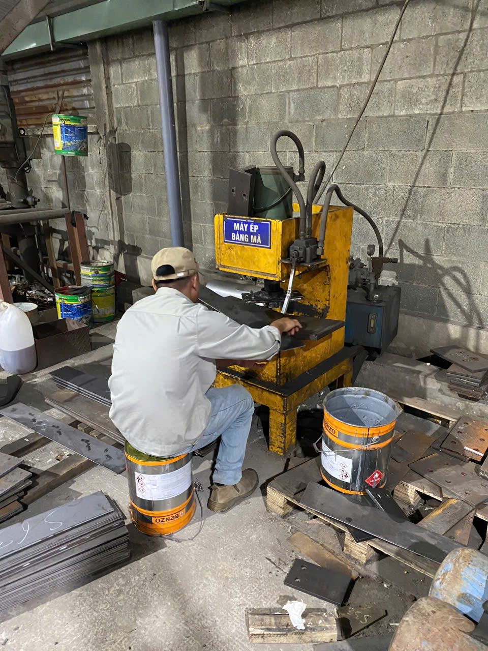 Bán nhà xưởng xã Nhuận Đức, Củ Chi tdt 7000m2 ( 3060m2 thổ ) giá 40 tỷ 5