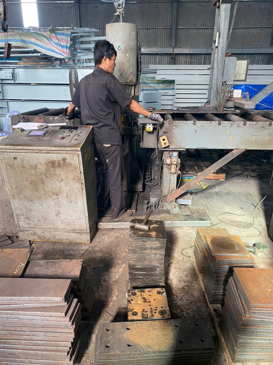 Bán nhà xưởng xã Nhuận Đức, Củ Chi tdt 7000m2 ( 3060m2 thổ ) giá 40 tỷ 7