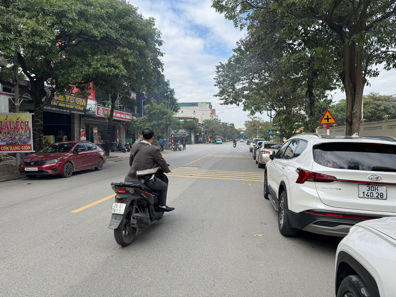 Bán Đất Mặt Phố Nguyễn Khiêm Ích 140m2: Mặt Tiền 7m - Tuyến Phố Đẹp Nhất Trâu Quỳ 4