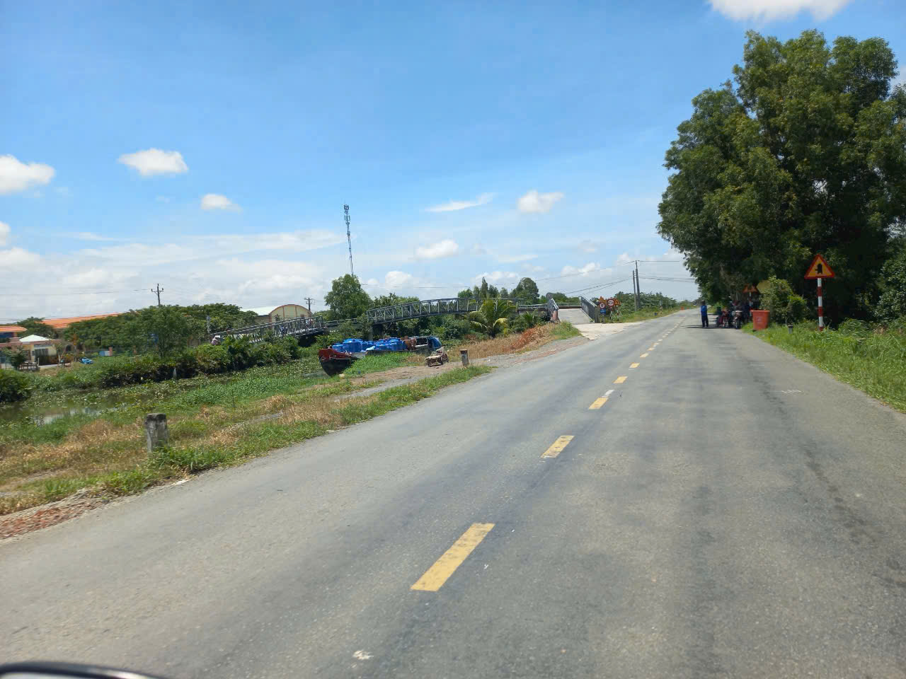 Bán đất mặt tiền tỉnh lộ 818, Tân Thành, Thủ Thừa dt 451m2 full thổ giá 3,15 tỷ 3