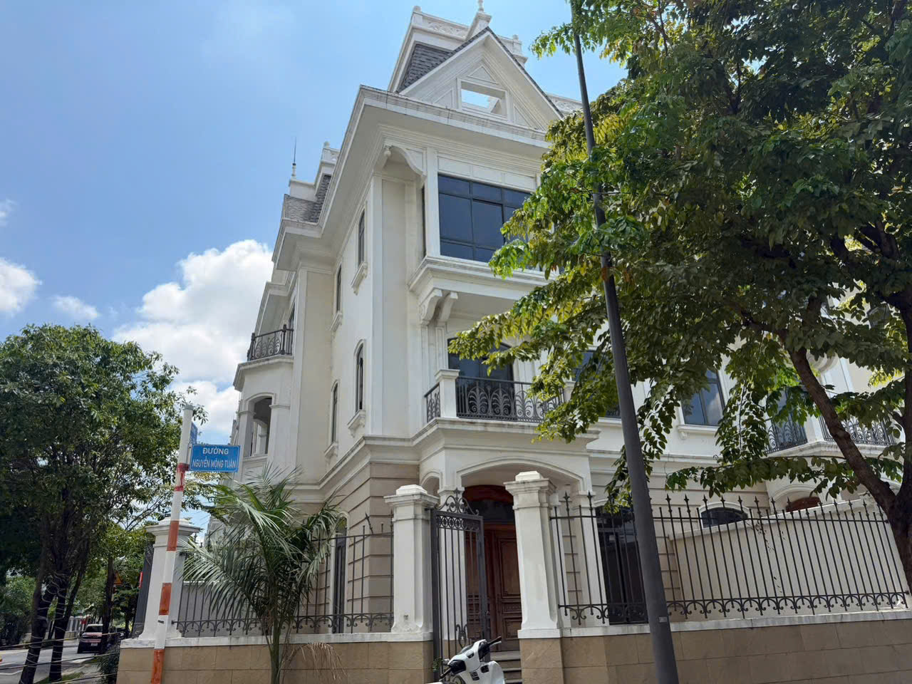 Cần bán Biệt thự Phường Thạnh Mỹ Lợi, Quận 2, Diện tích 222m², Giá 50 Tỷ 11