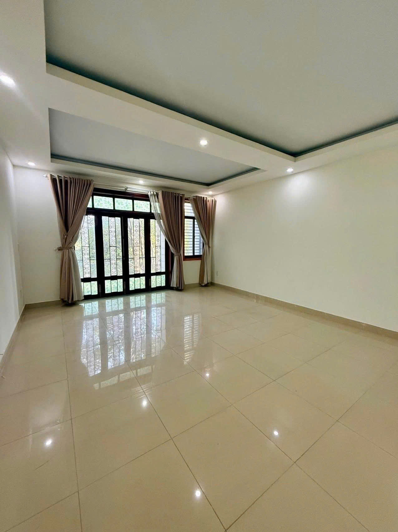 Cần bán Nhà mặt tiền Dĩ An, Bình Dương, Diện tích 92m², Giá 12.5 Tỷ 7