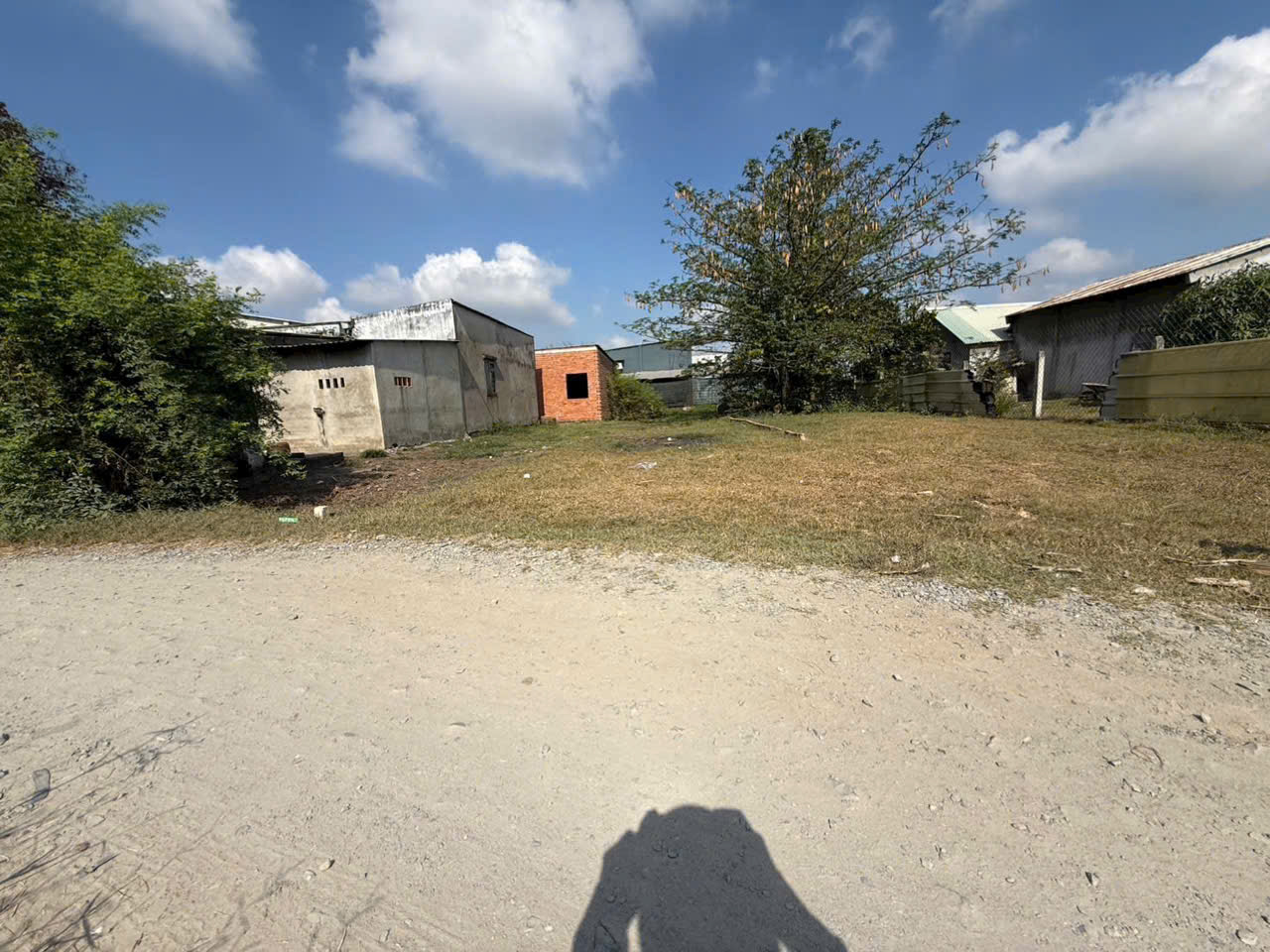 Bán nền thổ cư hẻm đường đá xanh oto xã Đức Hòa Thượng dt 155m2 giá 820 triệu