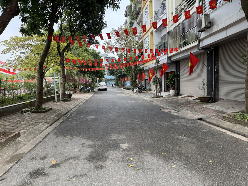 Bán 62m2 Đất TĐC Giang Biên: Đối Diện Vườn Hoa, View Thoáng Trọn Đời - Mặt Tiền Rộng - Đường 3 Ô Tô 5