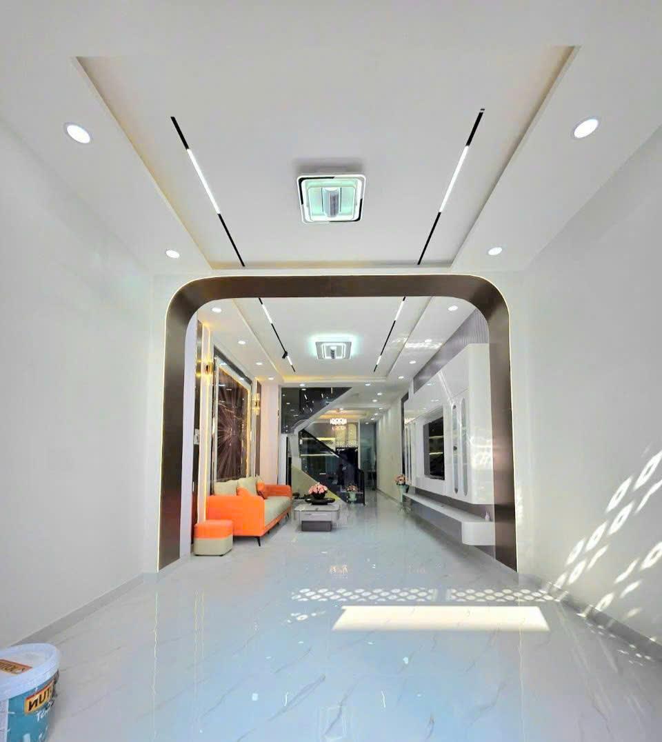 NHÀ 3 TẦNG NGUY NGA, XE HƠI ĐỔ CỬA, CÁCH PHÚ MỸ HƯNG 10 PHÚT, 8.6 TỶ 2