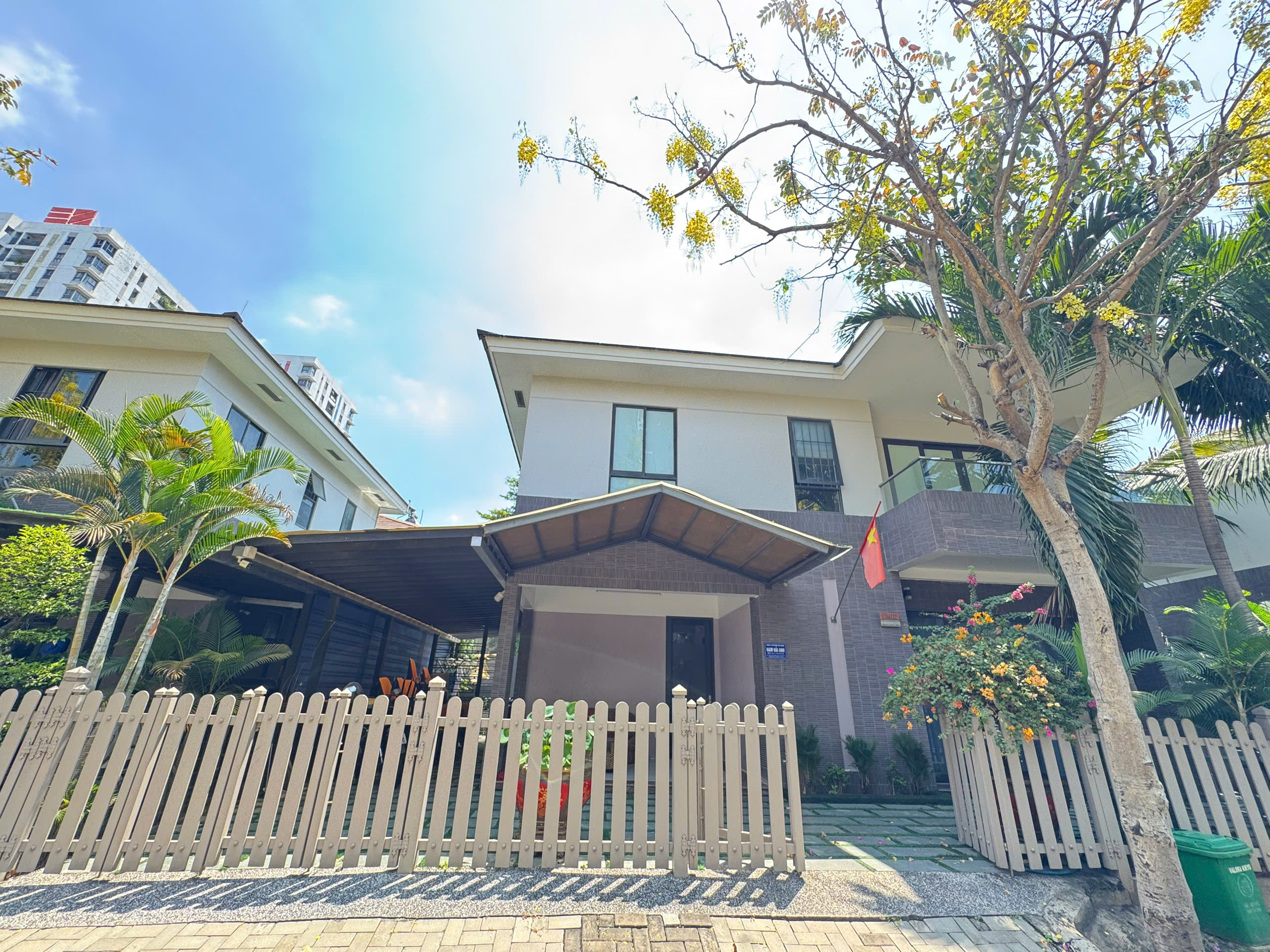 Cho thuê Nhà mặt tiền Quận 9, Hồ Chí Minh, Diện tích 169m², Giá Thương lượng 15