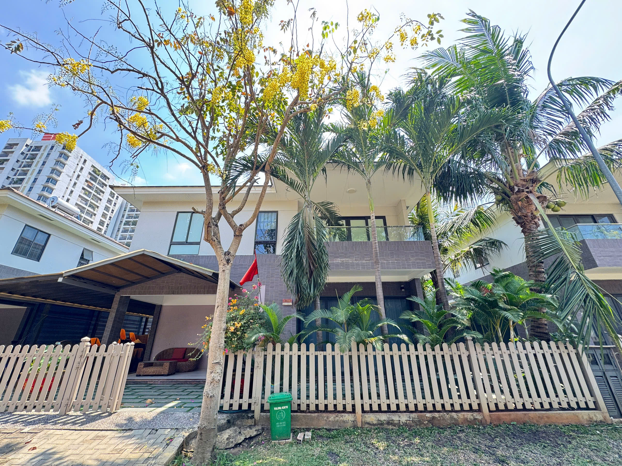 Cho thuê Nhà mặt tiền Quận 9, Hồ Chí Minh, Diện tích 169m², Giá Thương lượng