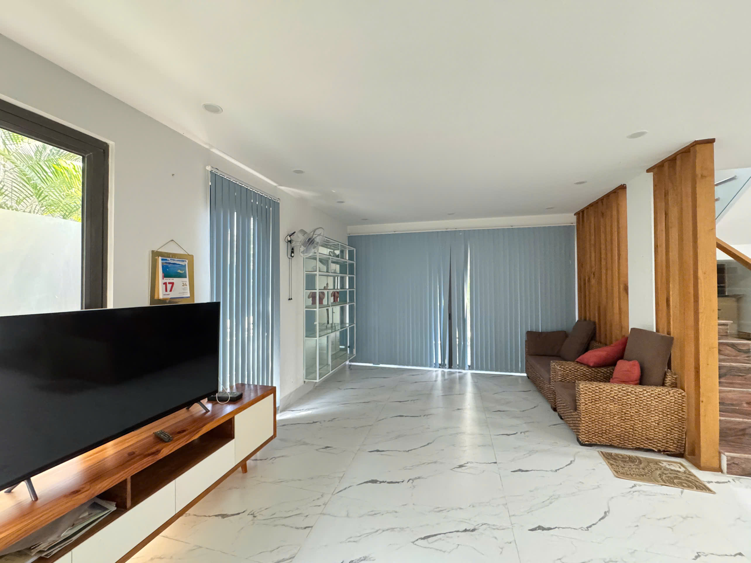 Cho thuê Nhà mặt tiền Quận 9, Hồ Chí Minh, Diện tích 169m², Giá Thương lượng 6