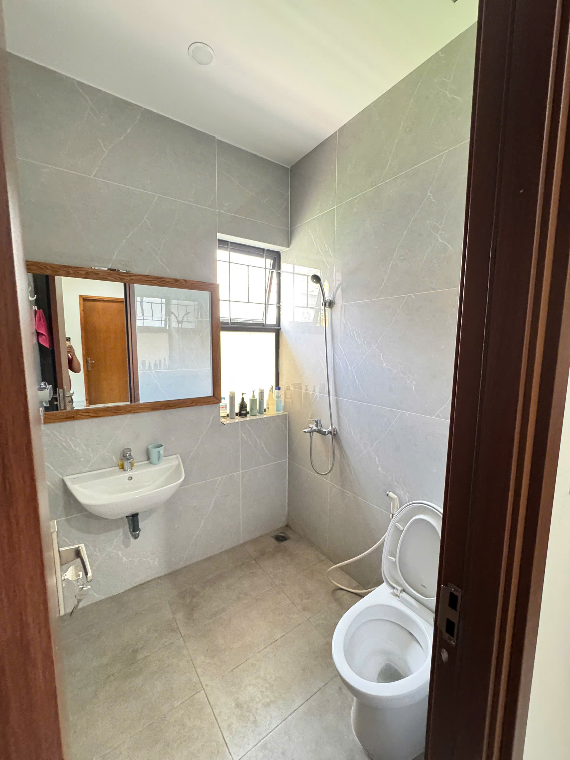 Cho thuê Nhà mặt tiền Quận 9, Hồ Chí Minh, Diện tích 169m², Giá Thương lượng 7