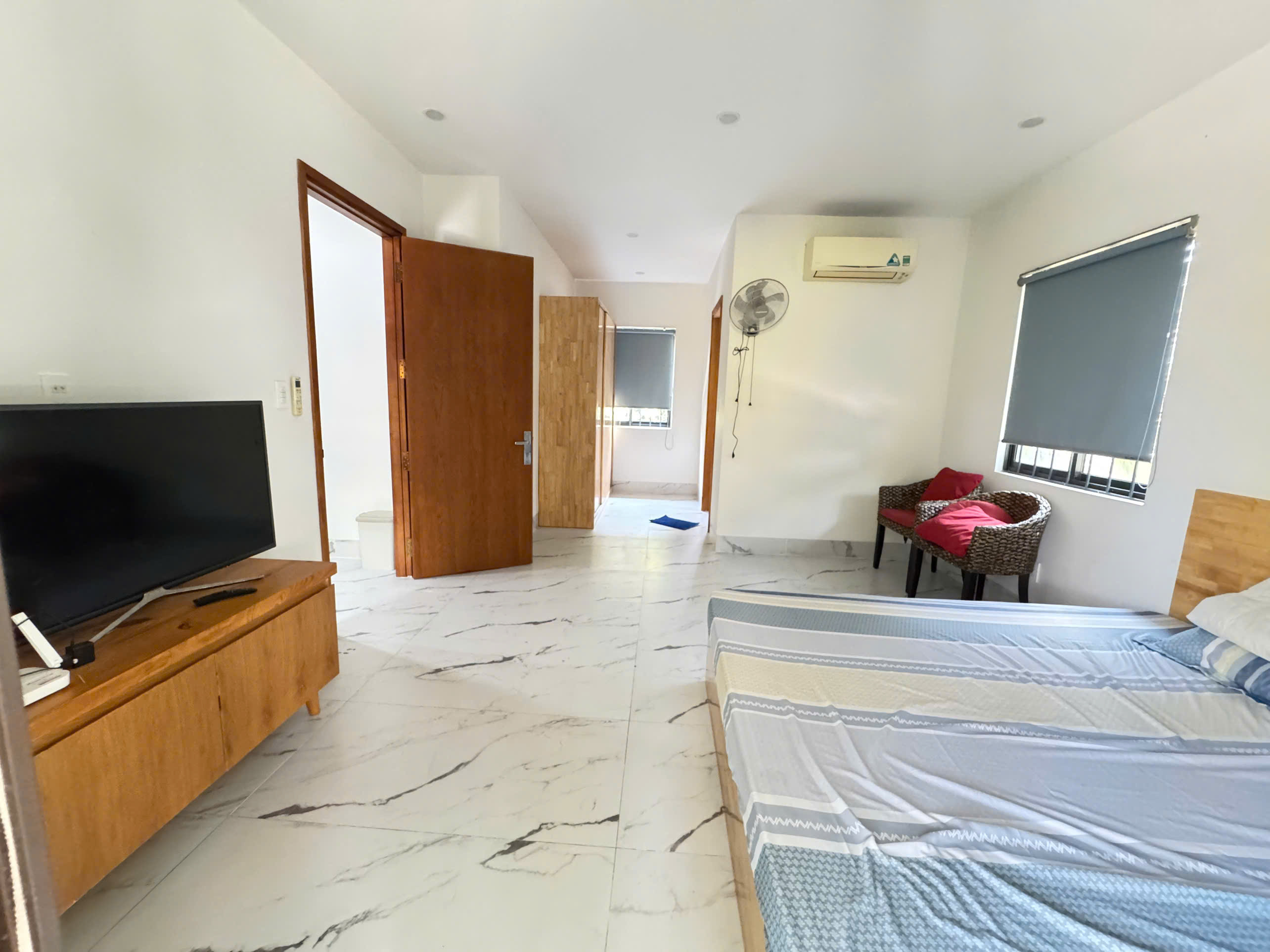 Cho thuê Nhà mặt tiền Quận 9, Hồ Chí Minh, Diện tích 169m², Giá Thương lượng 9