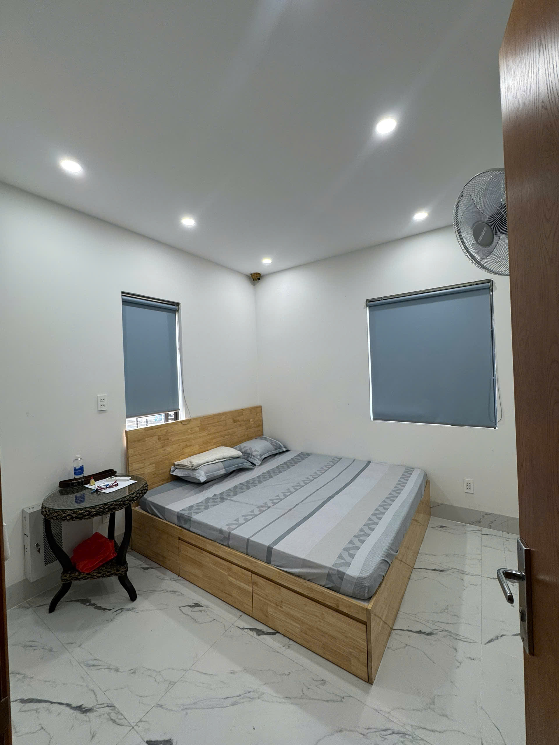 Cho thuê Nhà mặt tiền Quận 9, Hồ Chí Minh, Diện tích 169m², Giá Thương lượng 12