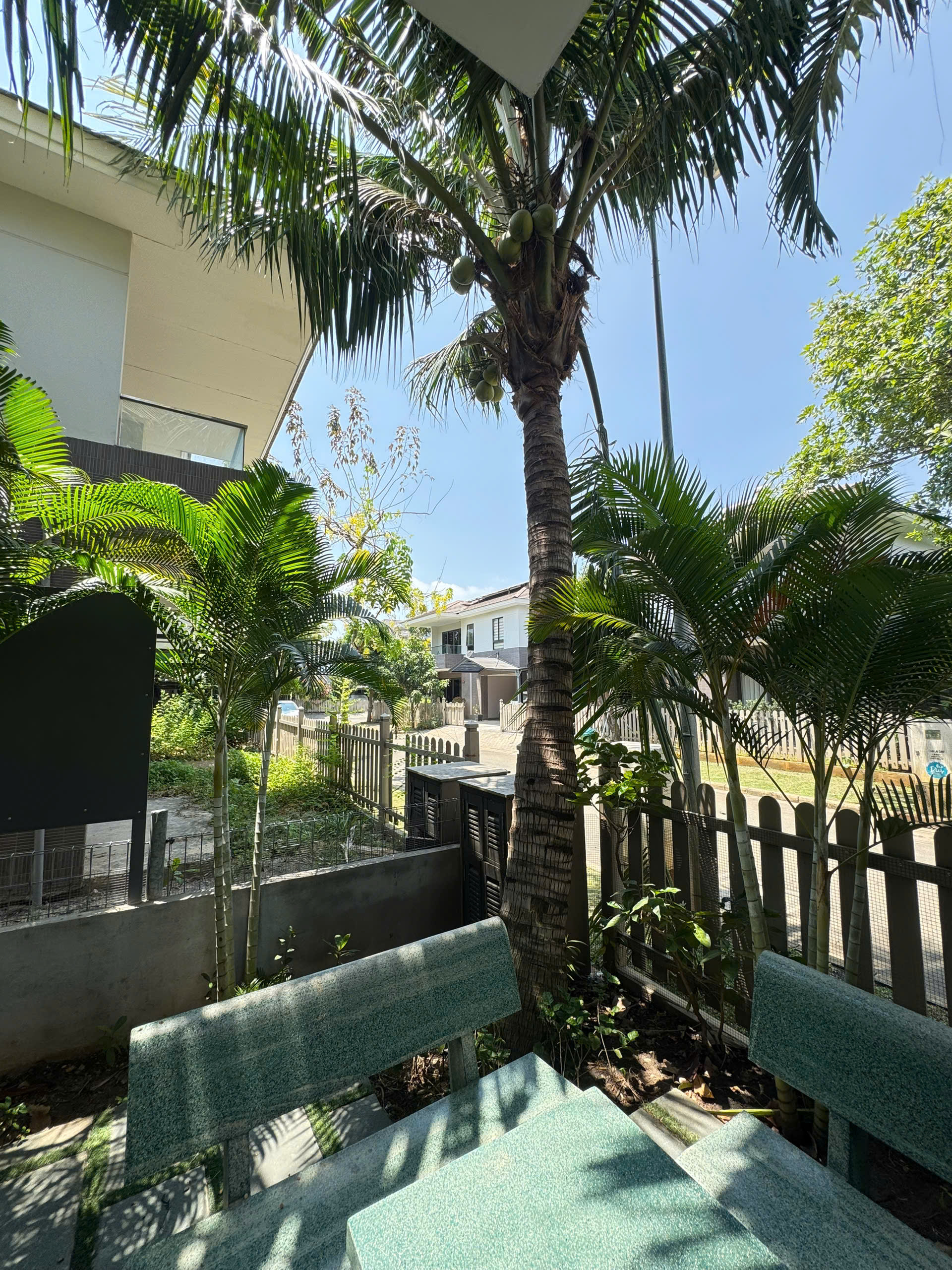 Cho thuê Nhà mặt tiền Quận 9, Hồ Chí Minh, Diện tích 169m², Giá Thương lượng 13