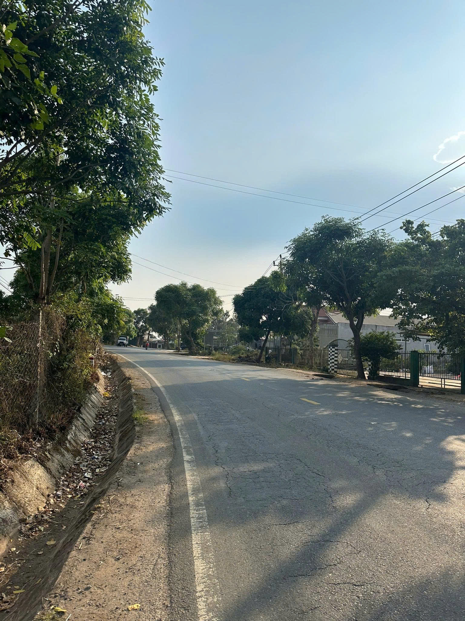 Bán 29,5 x 80m đất mặt tiền quốc lộ 27 giá cực tốt 8,8 tỷ đức trọng 3