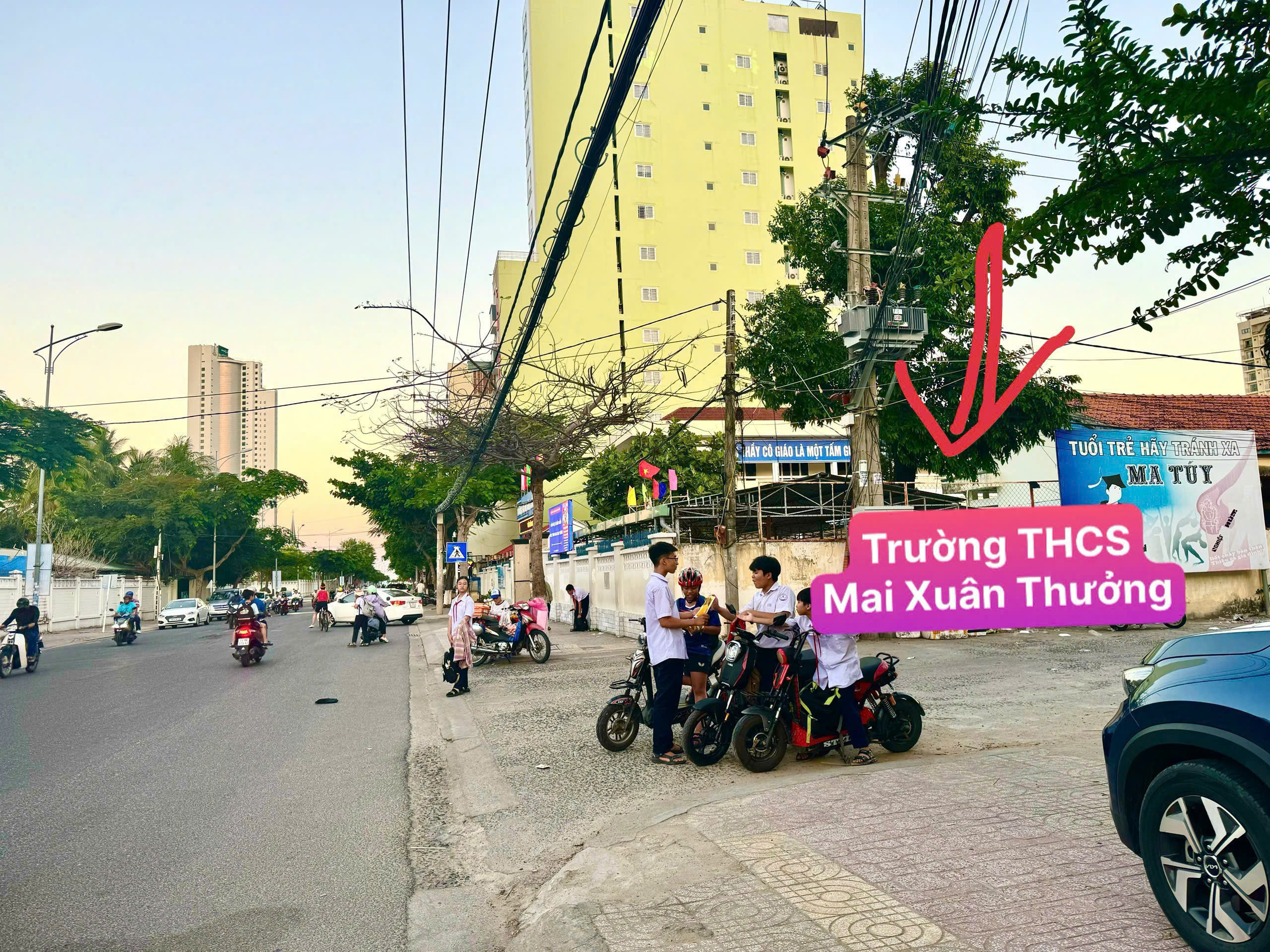 NHÀ HẺM OTO THÔNG CÁCH BIỂN CHỈ 350m, NGAY CÔNG AN PHƯỜNG BẮC NHA TRANG. 4