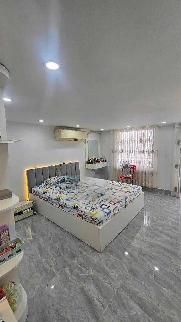 Nhà mới 3 tầng, hẻm thông, giáp Quận 7 – Huỳnh Tấn Phát, 4 TỶ 350 3