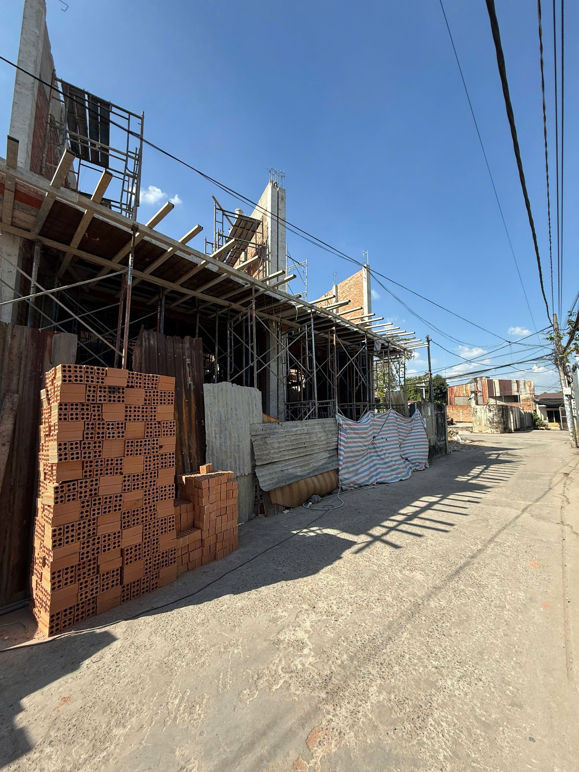 CHỈ 3 TỶ 150tr  – NHÀ 1T1L HỐ NAI – CÁCH LÊ NGÔ CÁT 50M 2