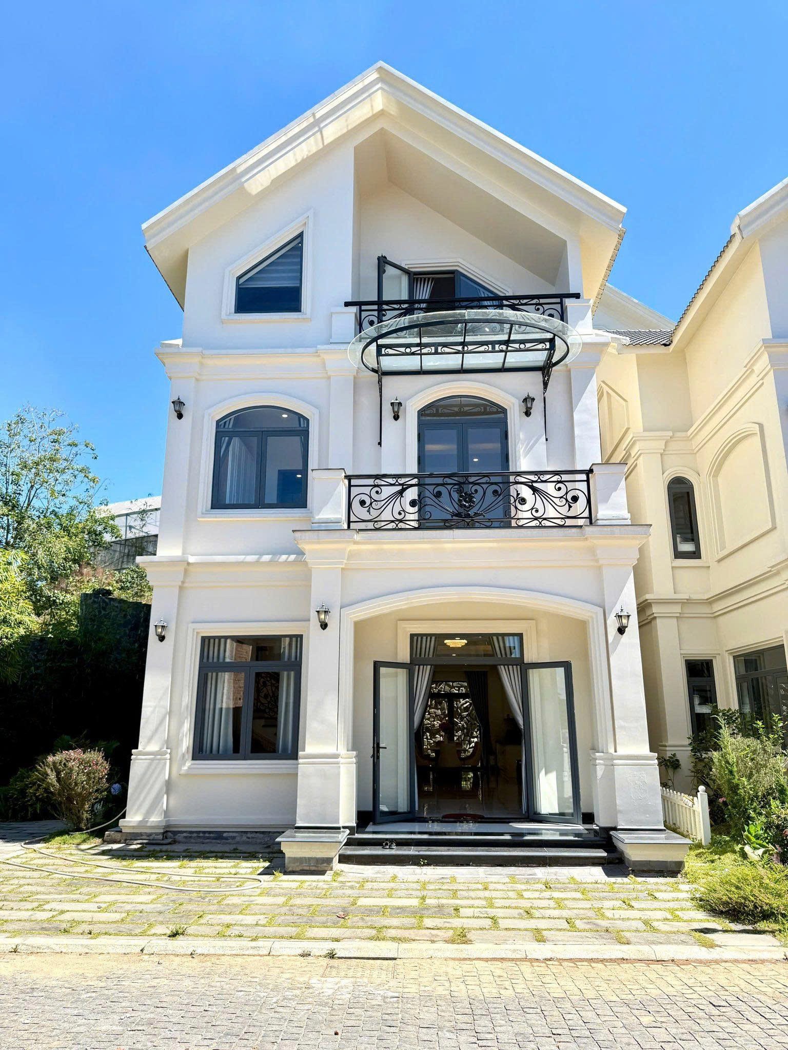 Cho thuê villa 5 phòng Royal Villa Măng Lin Phường 7 Đà Lạt