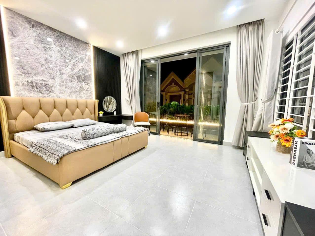 NHÀ SÂN VƯỜN 110M, HẺM XE HƠI CẠNH HUỲNH TẤN PHÁT, 4 TẦNG, 7 TỶ 3