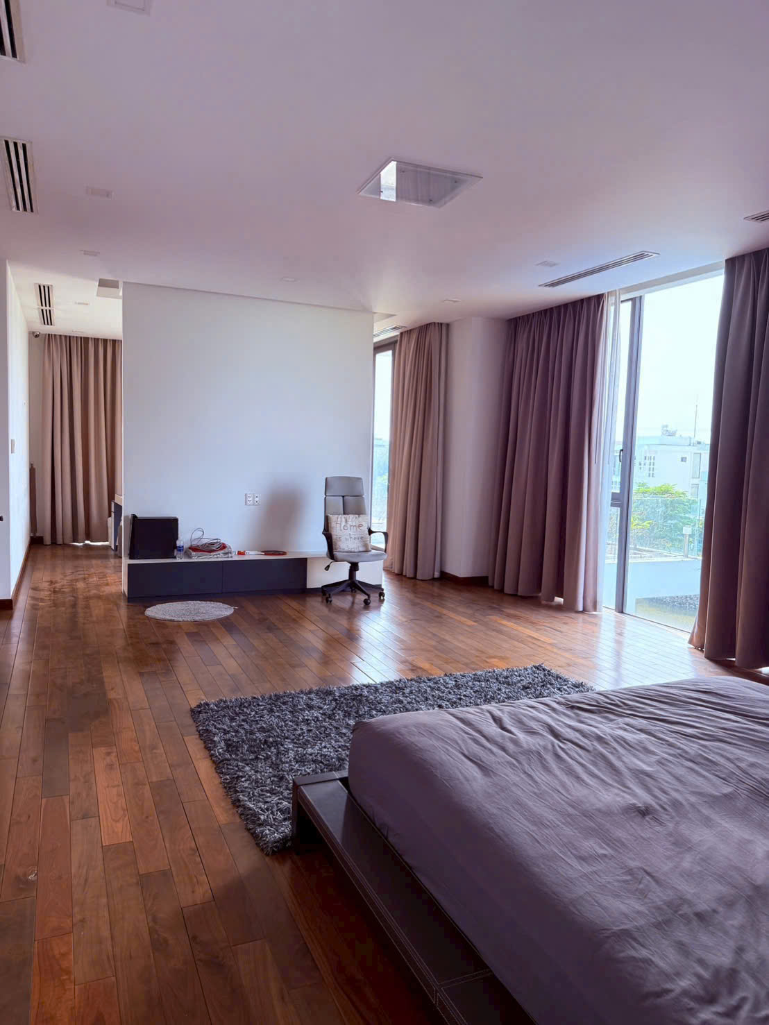 Cần bán Biệt thự Phường Phú Hữu, Quận 9, Diện tích 323m², Giá 26 Tỷ 2