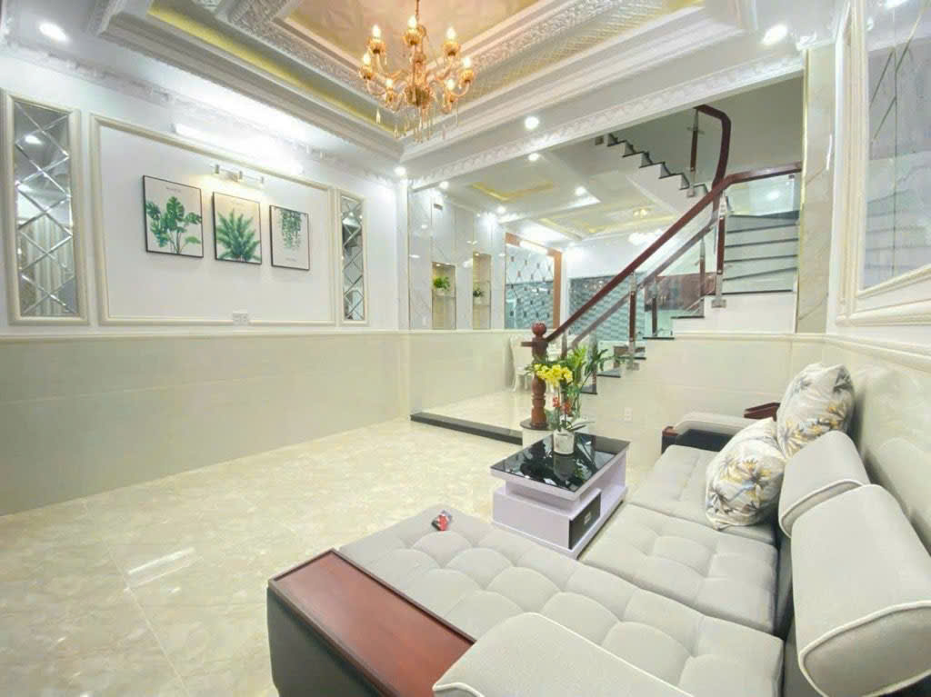 CHỈ 7.x TỶ- NHÀ 4 TẦNG- GẦN HOÀNG QUỐC VIỆT- HUỲNH THỊ ĐỒNG- HXH 6M- DT 4.6 x 12 - 2 LẦU- 4PN- 3