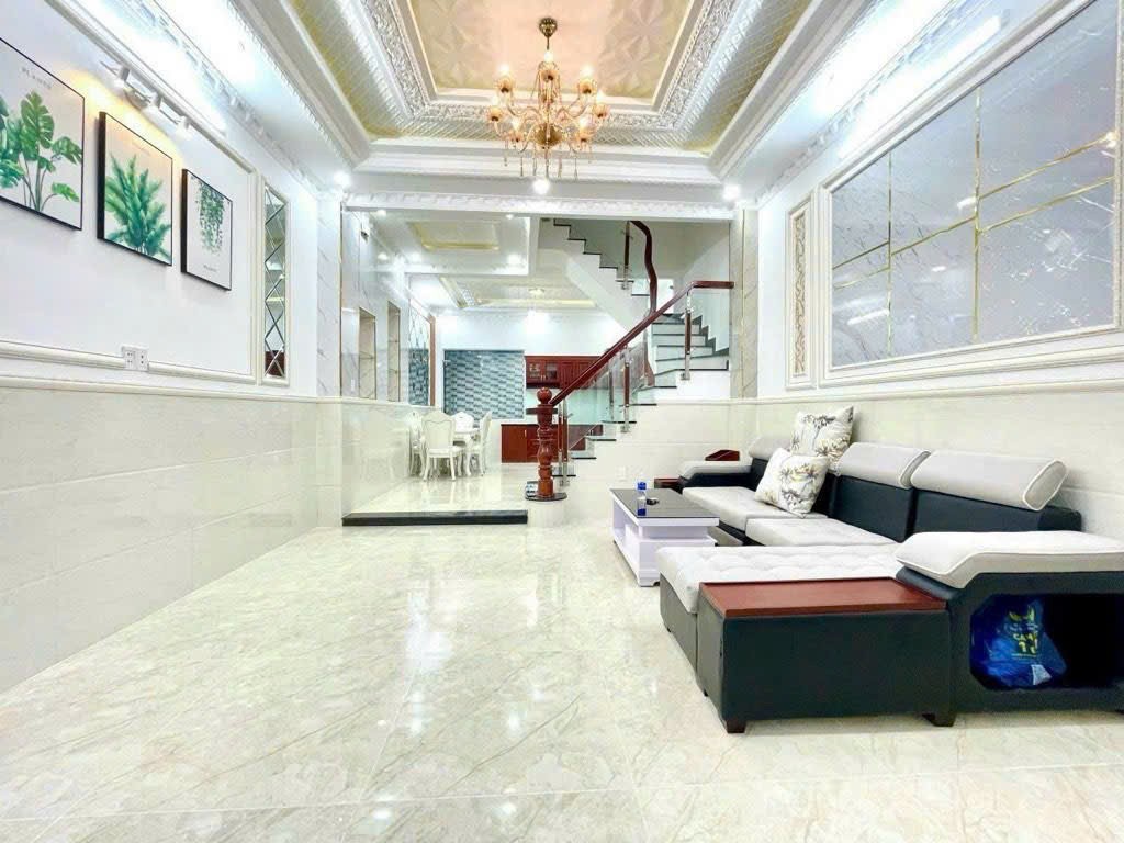 CHỈ 7.x TỶ- NHÀ 4 TẦNG- GẦN HOÀNG QUỐC VIỆT- HUỲNH THỊ ĐỒNG- HXH 6M- DT 4.6 x 12 - 2 LẦU- 4PN- 2