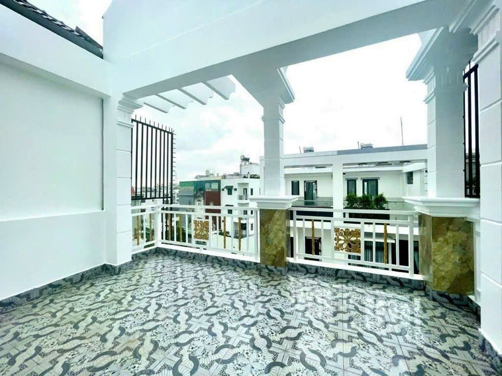 CHỈ 7.x TỶ- NHÀ 4 TẦNG- GẦN HOÀNG QUỐC VIỆT- HUỲNH THỊ ĐỒNG- HXH 6M- DT 4.6 x 12 - 2 LẦU- 4PN- 5