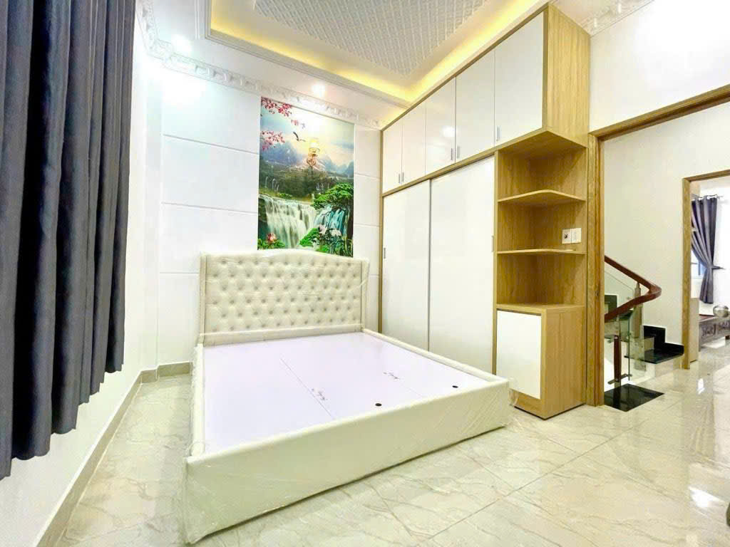 CHỈ 7.x TỶ- NHÀ 4 TẦNG- GẦN HOÀNG QUỐC VIỆT- HUỲNH THỊ ĐỒNG- HXH 6M- DT 4.6 x 12 - 2 LẦU- 4PN- 4